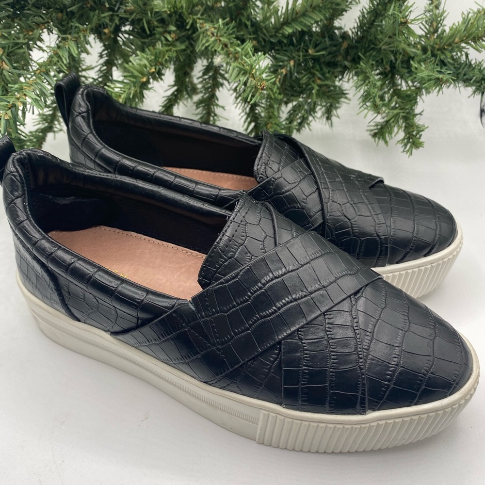 Halogen Size 6M Black Blakey Platform Slip On Reptile Embossed Sneakers EUC